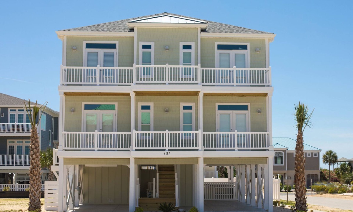 Ocean Isle Beach House | 10% OFF! AUGUST WEEKS STILL AVAILABLE! HUGE POOL! ELEVATOR! LARGE GROUPS!