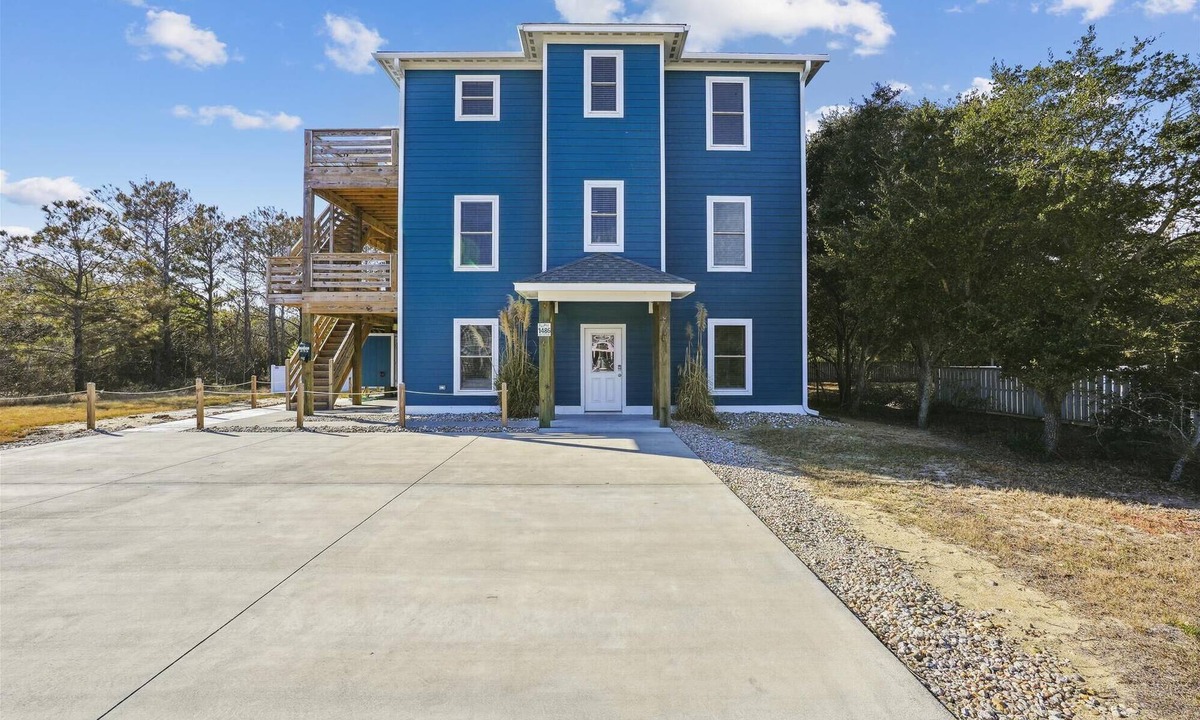 Whalehead Beach House | 1486 - Blue Retreat - Whalehead Corolla Escape w/Pool & Hot Tub