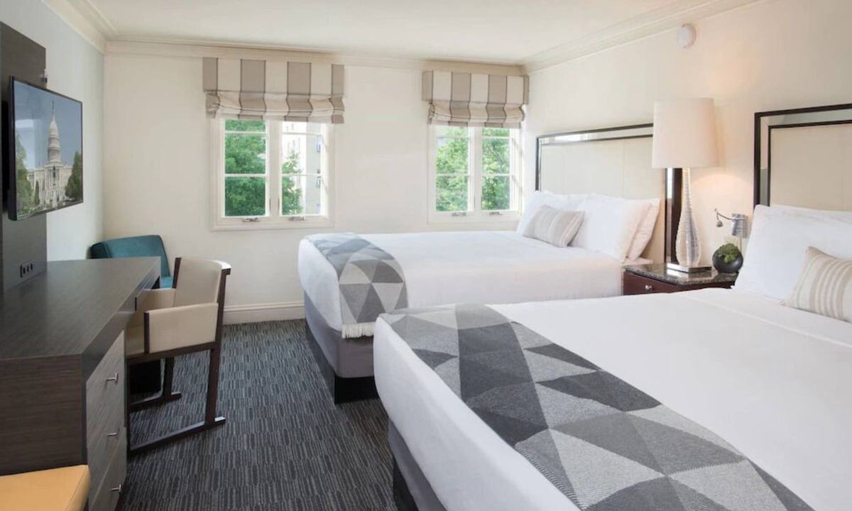 Kalorama Heights Hotel | 2 Accommodations of Superior Queen Rooms | Pets Allowed | 0.6 Mi from Dupont
