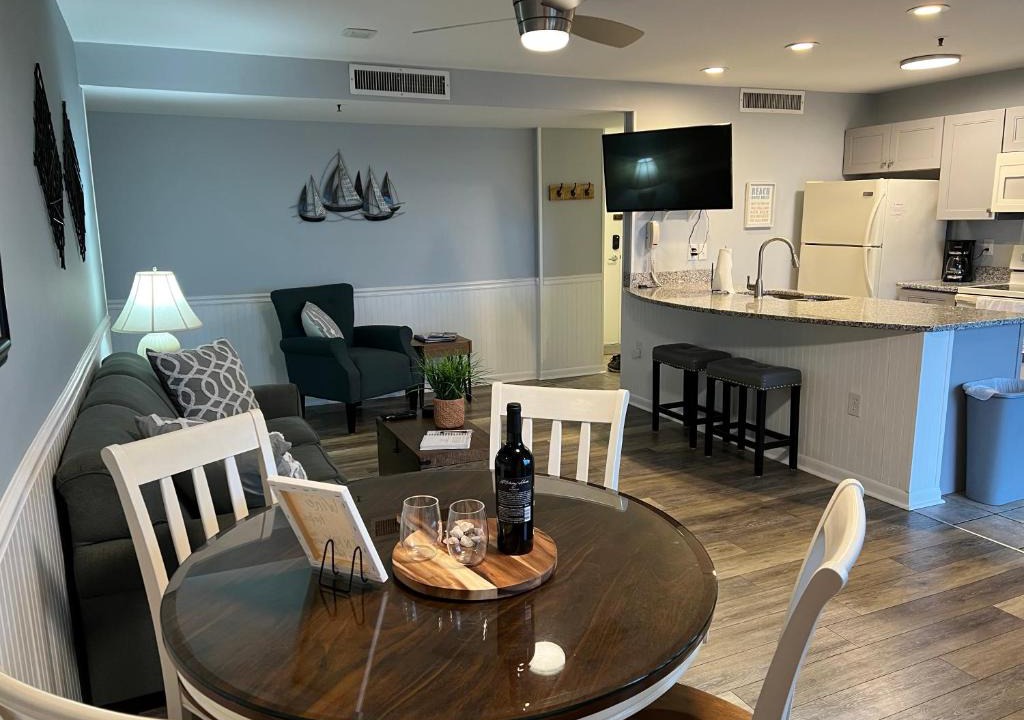 Myrtle Beach Apartment | 2 Bed 2 Bath Beach Front Condo with Fantastic Amenities at Myrtle Beach Resort