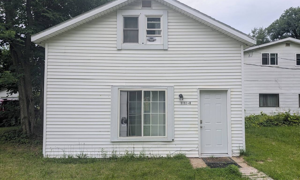 Berrien Springs House | 2-bedroom house in Berrien Springs w AC. Sofa bed. Close to Andrews University.