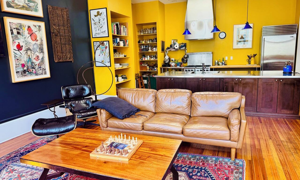 Roanoke Apartment | 2 BR/2 BA/King Bed /ArtLoft/Balcony/2 Free Parking Spots/Walk Downtown Roanoke