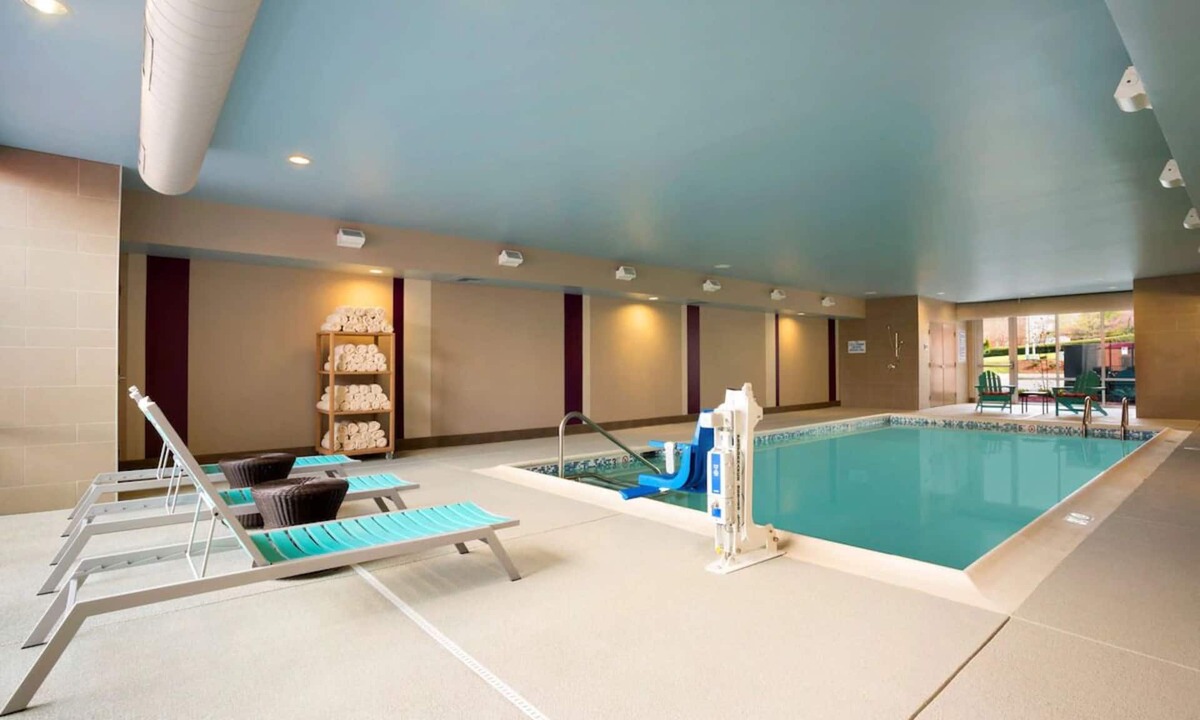 Greensboro Hotel | 2 Convenient Units Near Piedmont Triad Airport with Free Breakfast & Pool