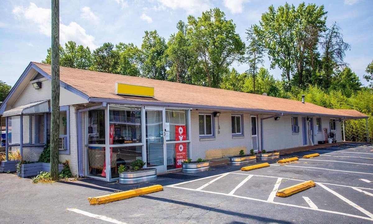 Kernersville Apartment | 2 Full Bed|Smk|Kernersville NC