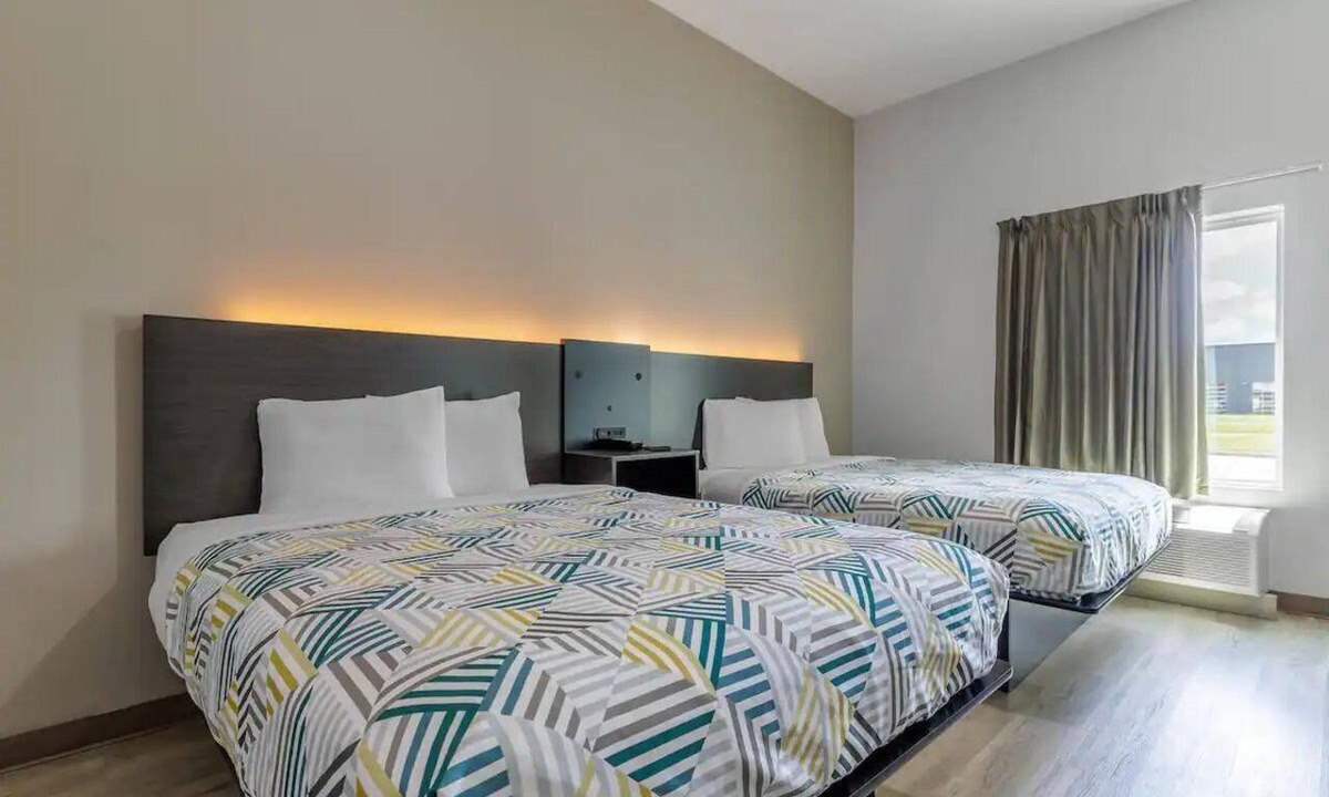 Gonzales Hotel | 2 Sharp 2-Queen Studios w/Kitchens, 0.3mi to RaceTrac & 0.5mi to Tanger