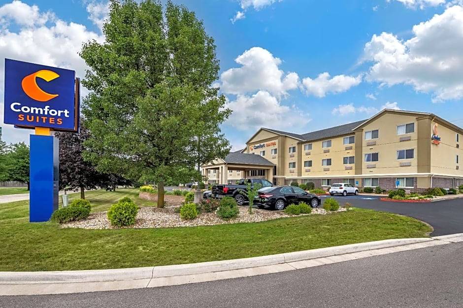 Elkhart Hotel | 2-Star Hotel ∙ Comfort Suites North Elkhart