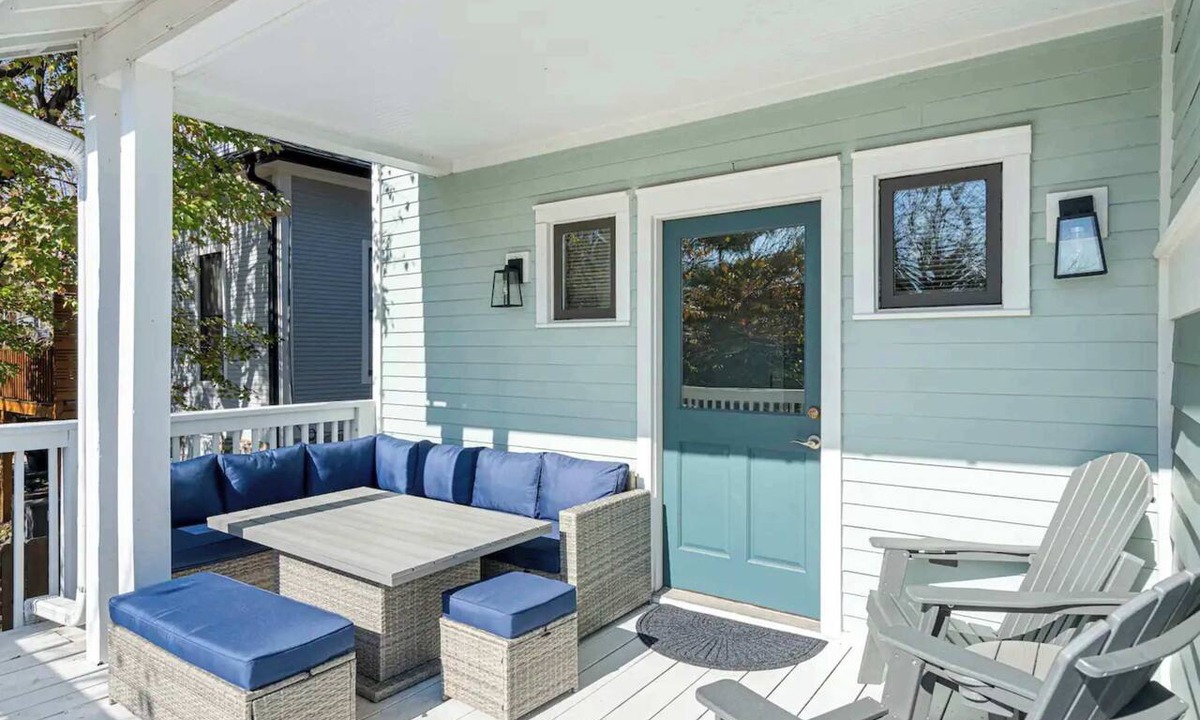 Lockeland Springs House | 2 Sunlit Patios, Walk to 5 Points, Private Garage | Close to Dining and Bars, Board Games, 10 Mins to Broadway, 24 Hour Hospitality