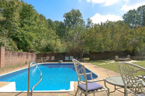 Goodlettsville Apartment | 2000 sq ft with pool on 50 acres, near airport