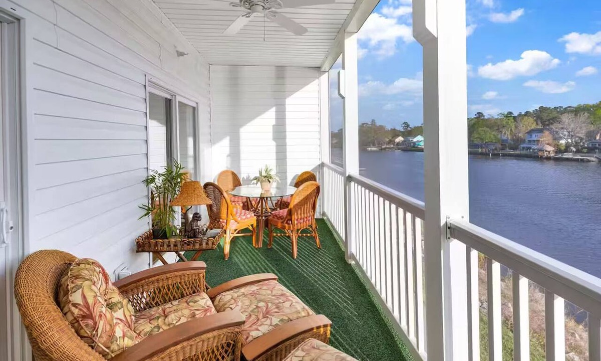 Myrtle Beach Condo | 2BR 2Bath Intracoastal waterfront condo in golf course community Dog friendly!