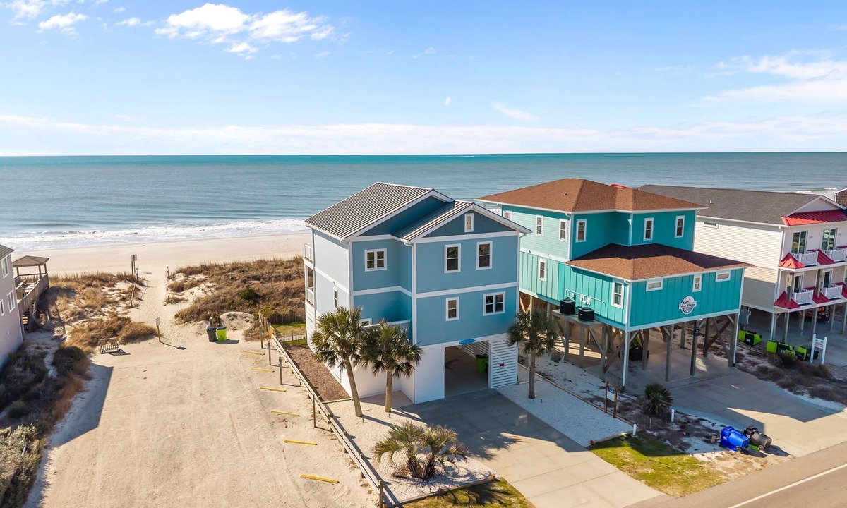 Oak Island House | 3 Bedroom oceanfront house with amazing views!