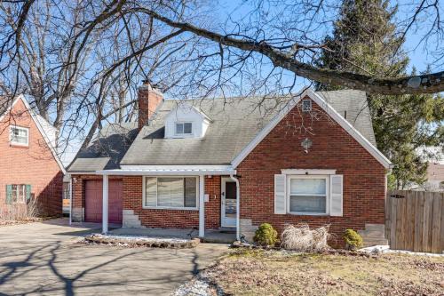 Kettering Apartment | 3 Mi to UD & Kettering Health! Suburban Stay