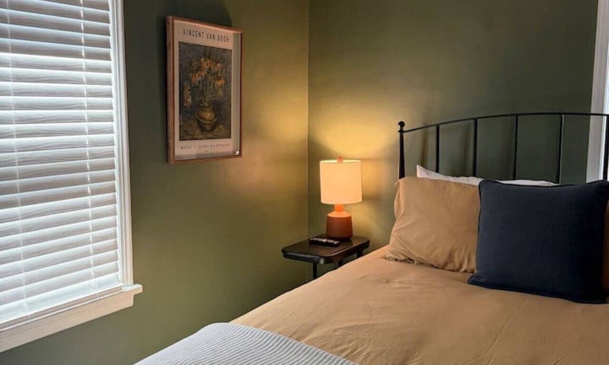 Danville House | 3bd/1.5bth-NEW Cottage Retreat-2 mi from casino