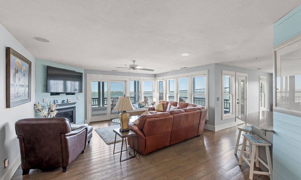 Manteo Condo | 4 BR Water-front Condo w/Central AC