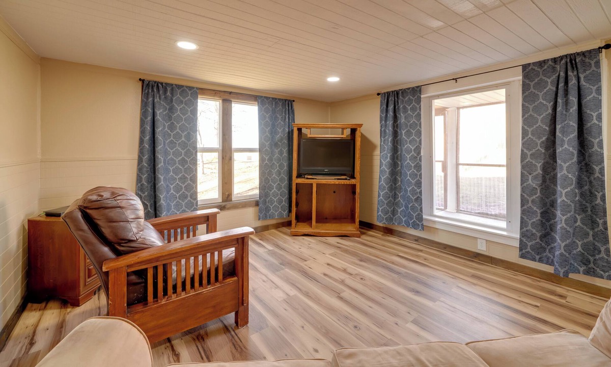 Canvas House | 4 Mi to Gauley River Rapids! Outdoor Adventure Hub