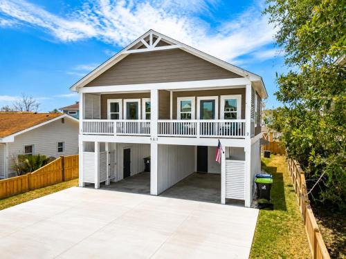 Wilmington Beach House | 4-Min Walk to Carolina Beach | Pet-Friendly | Sleeps 9 | Free Parking