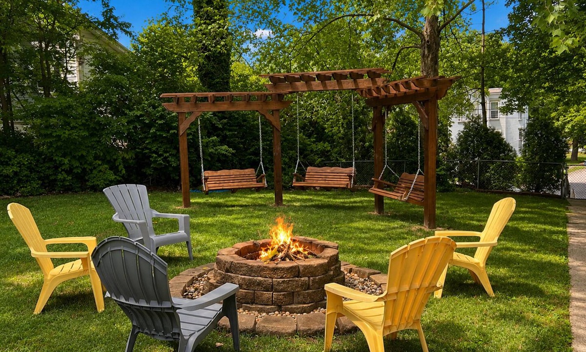 Latonia House | 40 Days & 40 Nights Group Stay—Sleeps 16