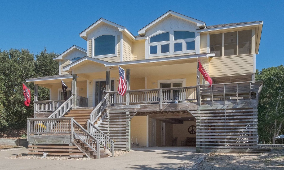 Southern Shores House | 4707-Heaven Can Wait, 5-bed home in Southern Shores with private pool, hot tub