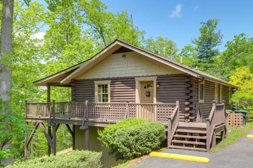 Asheville House | 5 Mi to Dtwn Asheville: Tranquil Cabin Retreat!