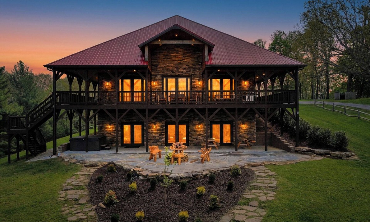 Boone Cabin | 5BR Cabin on 3 Acres w Theater, Hot Tub +Fire Pit