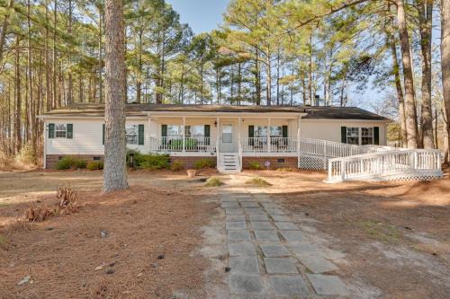 Crisp House | 9 Mi to ECU: Pet-Friendly Greenville Home w/Deck