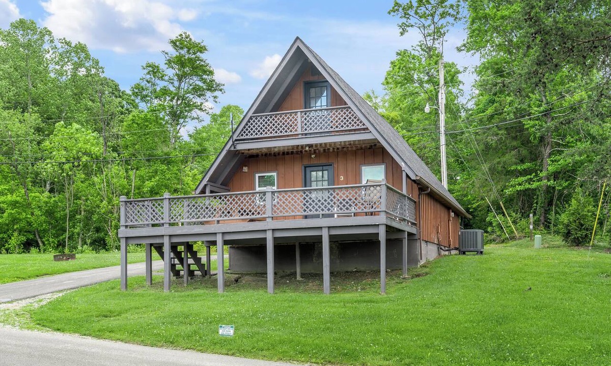 Farmers Cabin | A-Frame Cabin - Near Cave Run Lake & Marina - Cabin #3