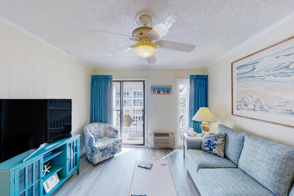 Myrtle Beach Hotel | A Place at the Beach B-323