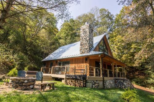 Sugar Grove House | A River Mist Walk