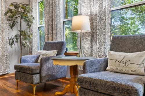 Se Ree House | Adventure 301 by Lake Time Stays