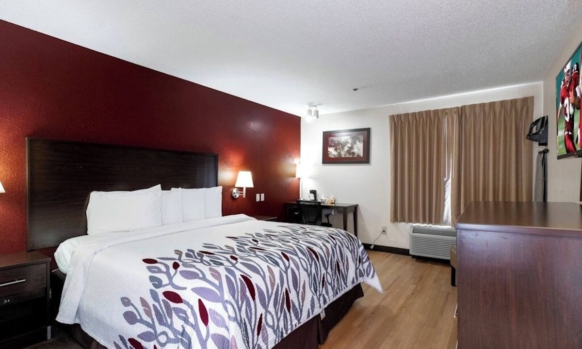 Knoxville Hotel | Affordable Stay Close to Downtown Knoxville – Just Minutes Away