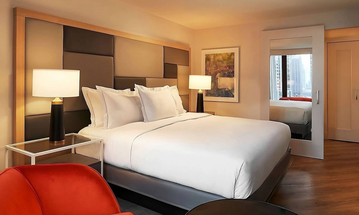 Streeterville Apartment | Always a Great Idea To Unwind! Parking, Onsite Pool, Close to Navy Pier