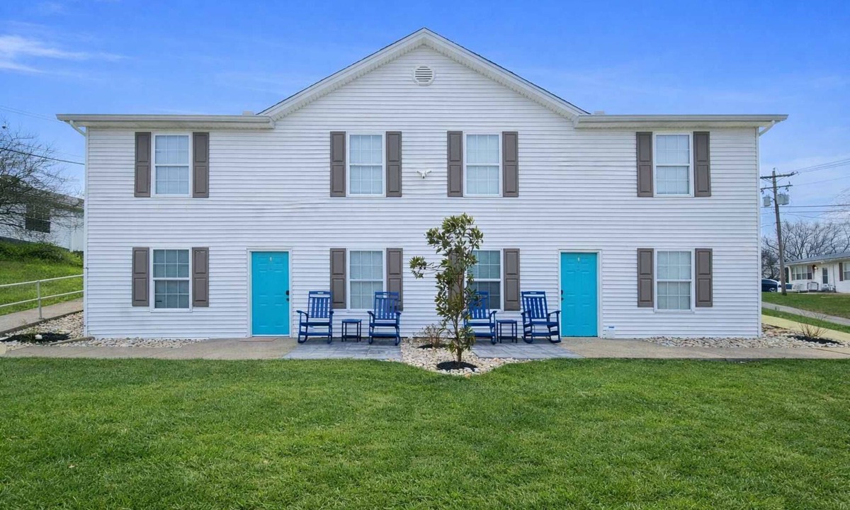 Williamstown House | Arkstone Retreat - 3 in 1! Only 4 min to the Ark!