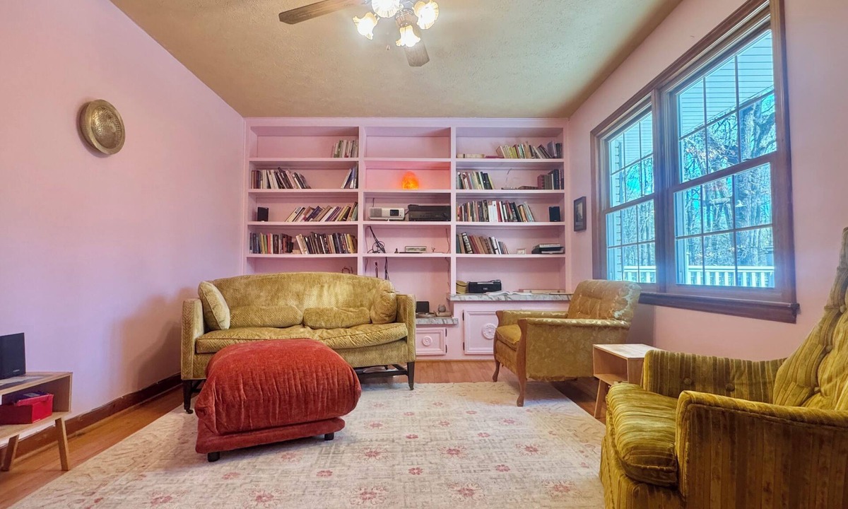 Morrow Cabin | Artsy Eclectic 3-bedroom lodge in beautiful Morrow