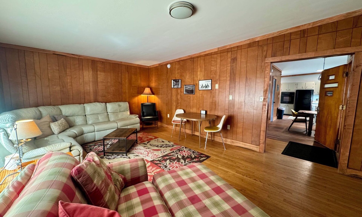 Bramwell Cabin | ATV TrailCamp: The King Crib- Just seconds from HMT Pocahontas Trailhead!