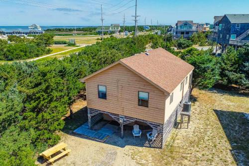 Avon House | AV82 Bird Haus Cottage