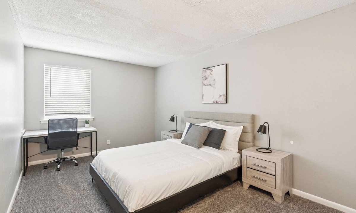Glengarry Apartment | Avery Apartments G7 I Spacious 1 Bed 1 Bath