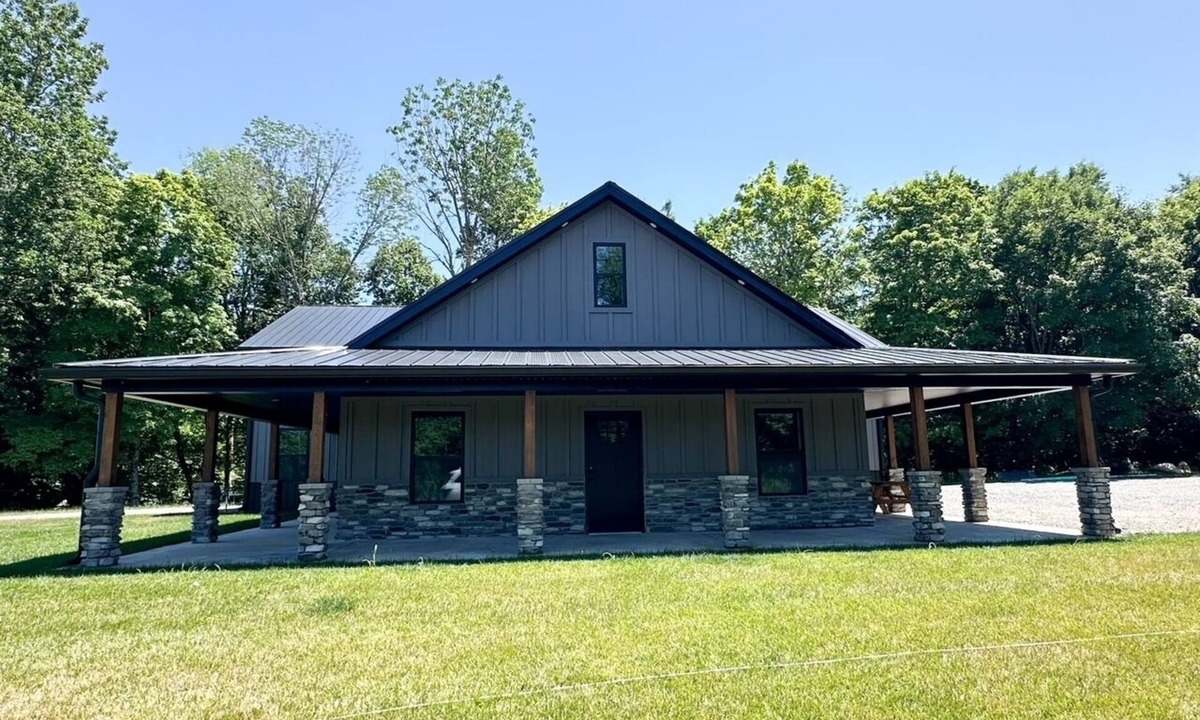 Lucas House | Barndo on the Barren