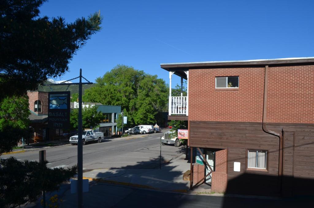 Basalt Hotel | Basalt Mountain Inn