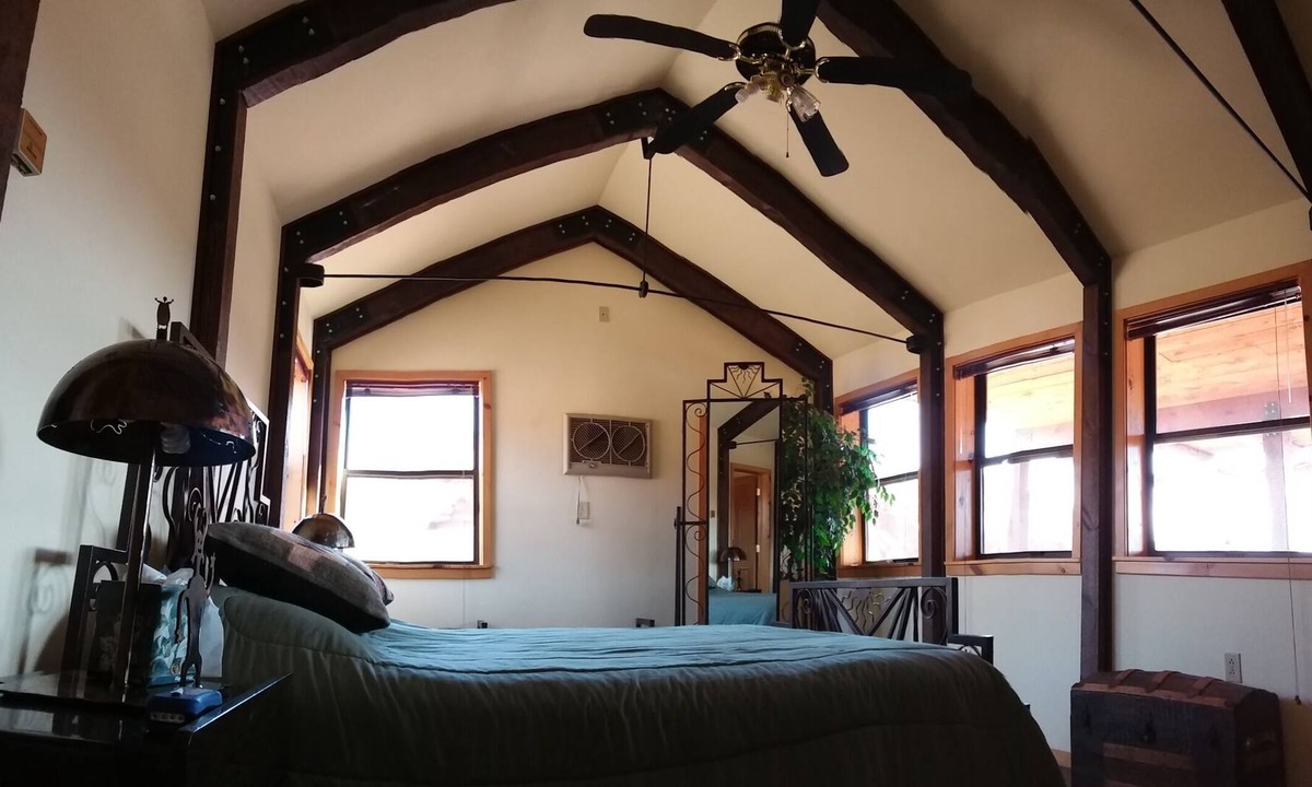 Moab Cabin | Base Camp Adventure Lodge