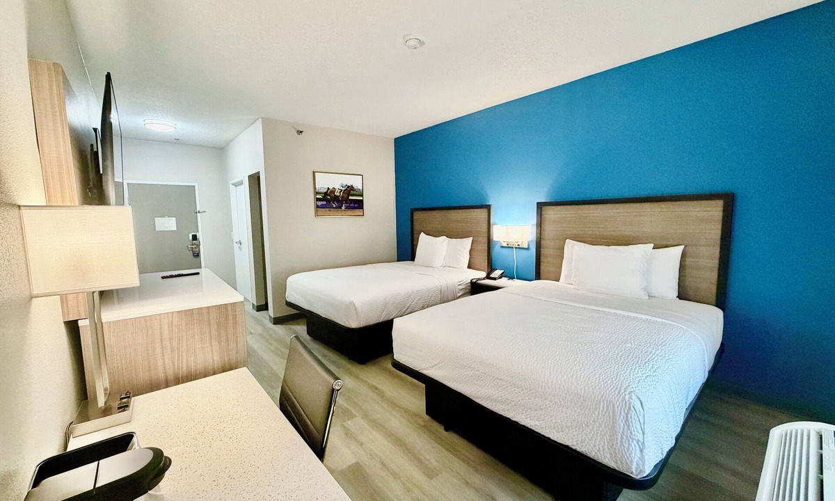 Bridgeport Hotel | Baymont by Wyndham Louisville Southwest