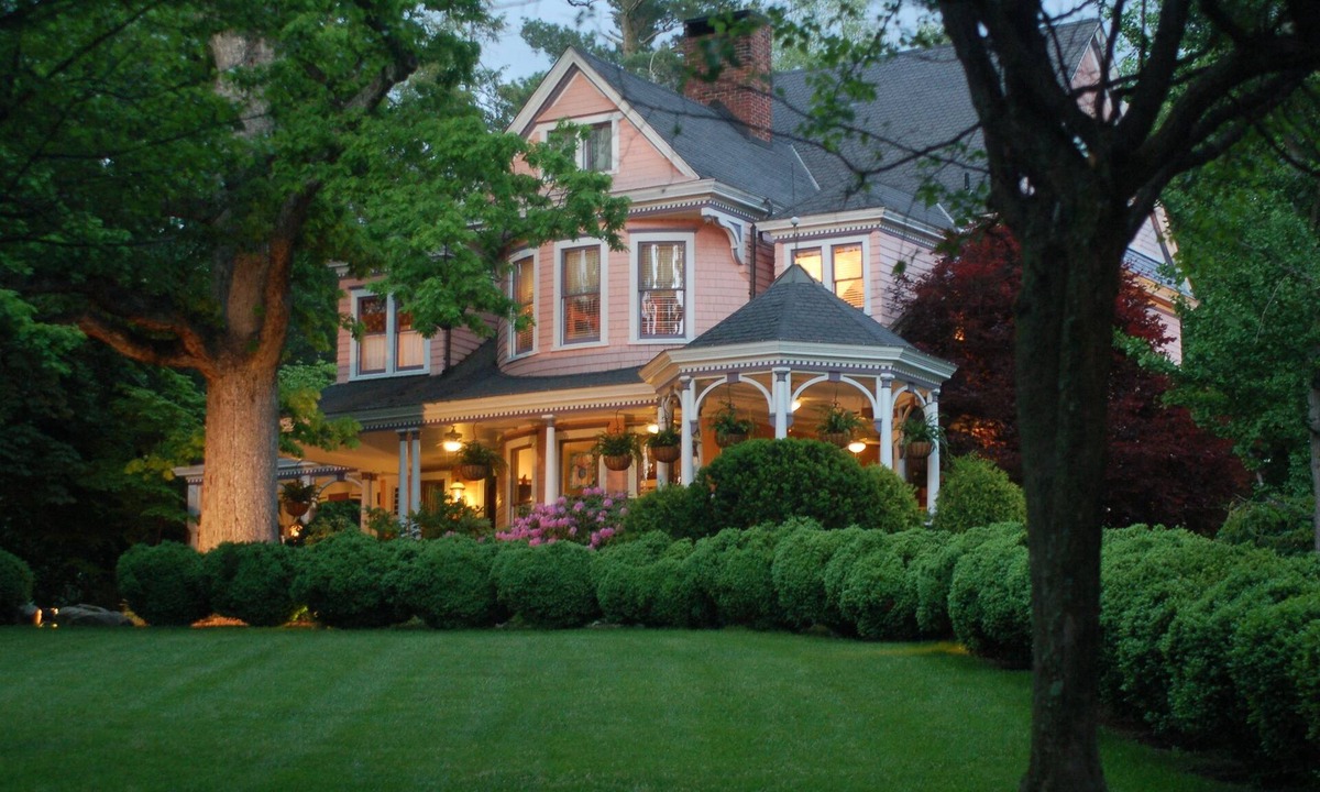 Claxton Community Bed & Breakfast | Beaufort House Inn