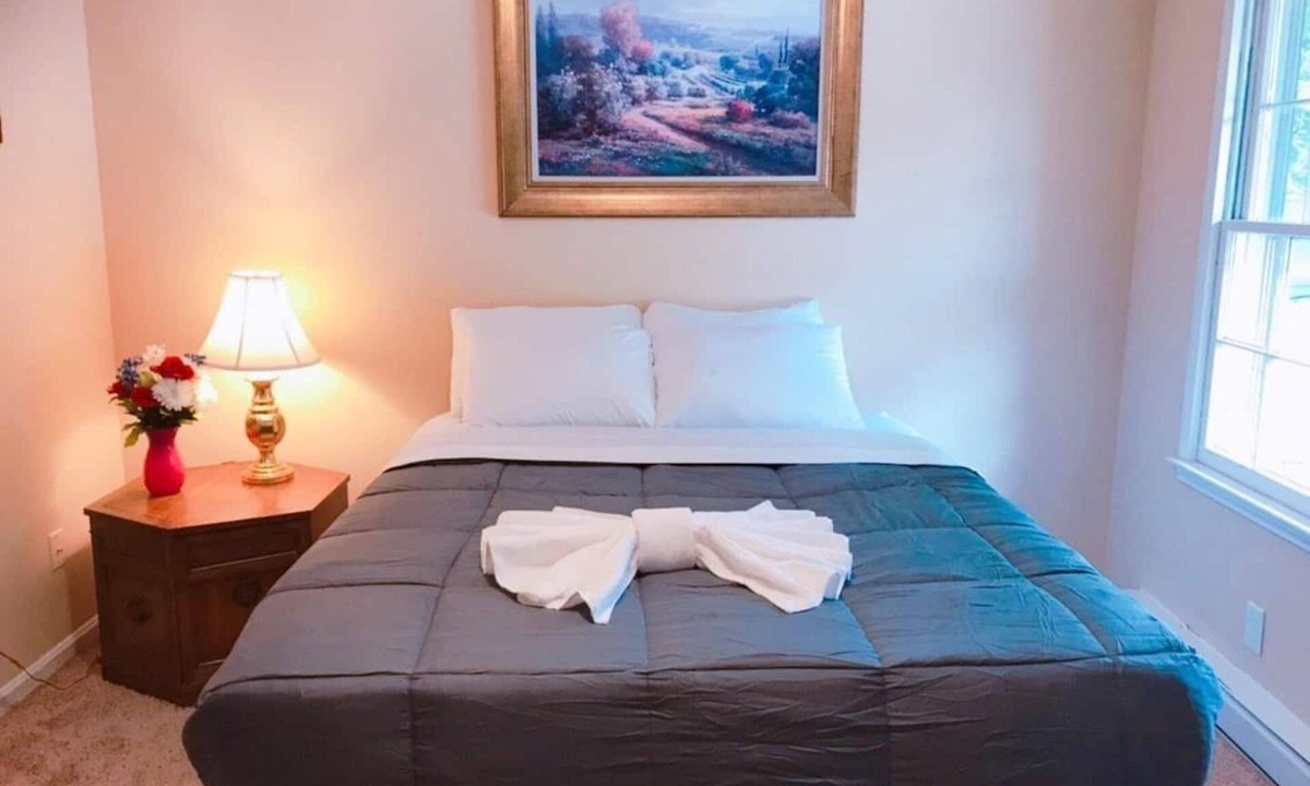 Greensboro Apartment | Beautiful apartment in Historic Downtown Location