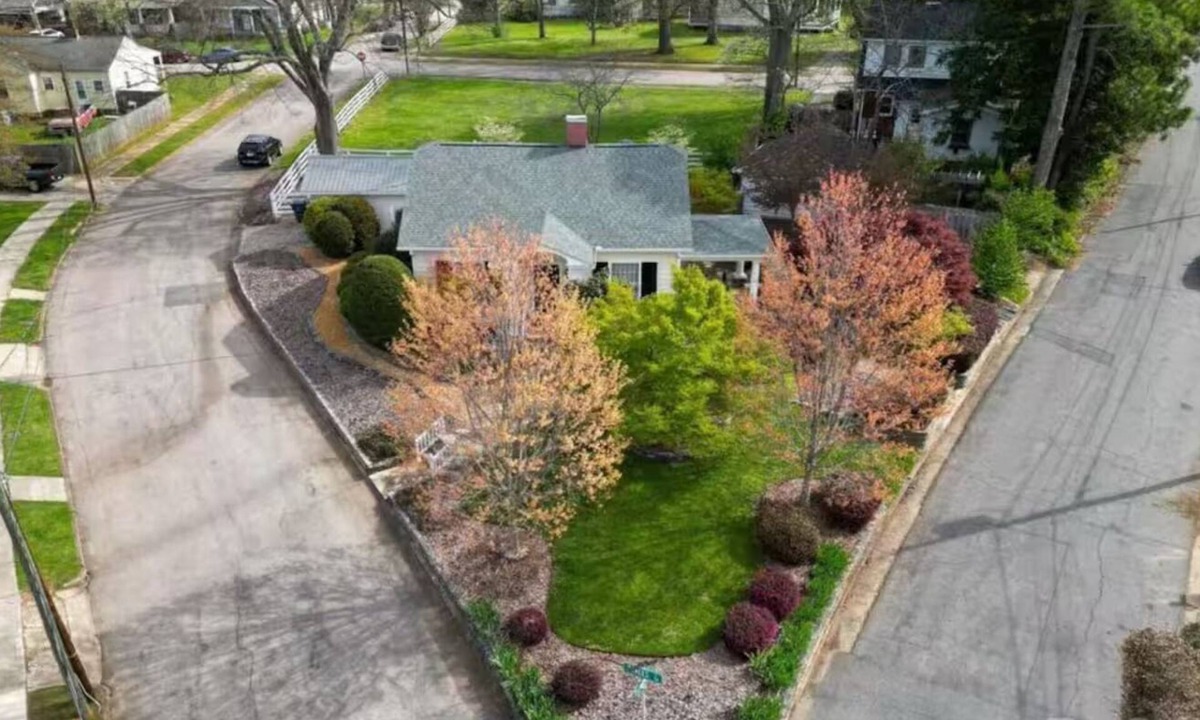 Salisbury House | Beautiful House in Salisbury
