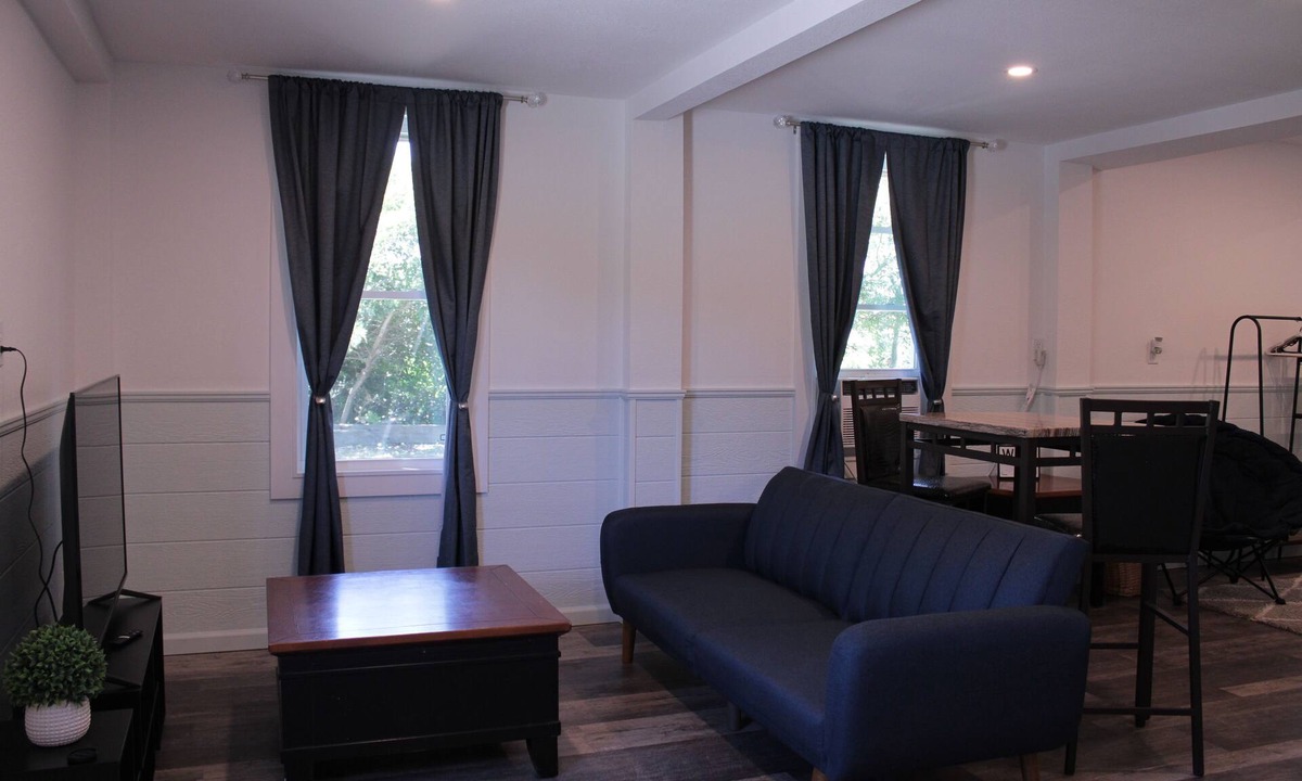 Waves Apartment | Beautiful new property, great location.