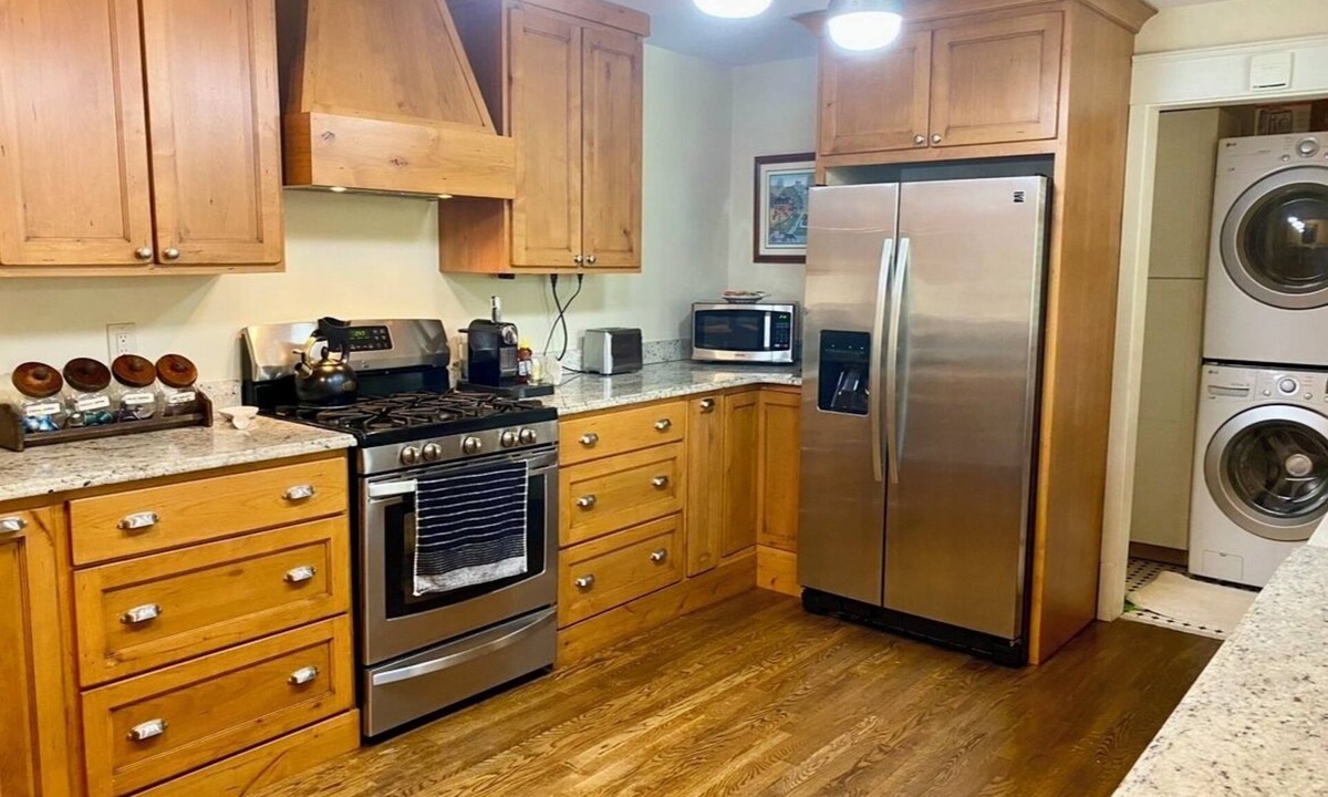 Charlotte Street House | Beautifully updated historic 4-bedroom home near downtown AshevillenPets ok