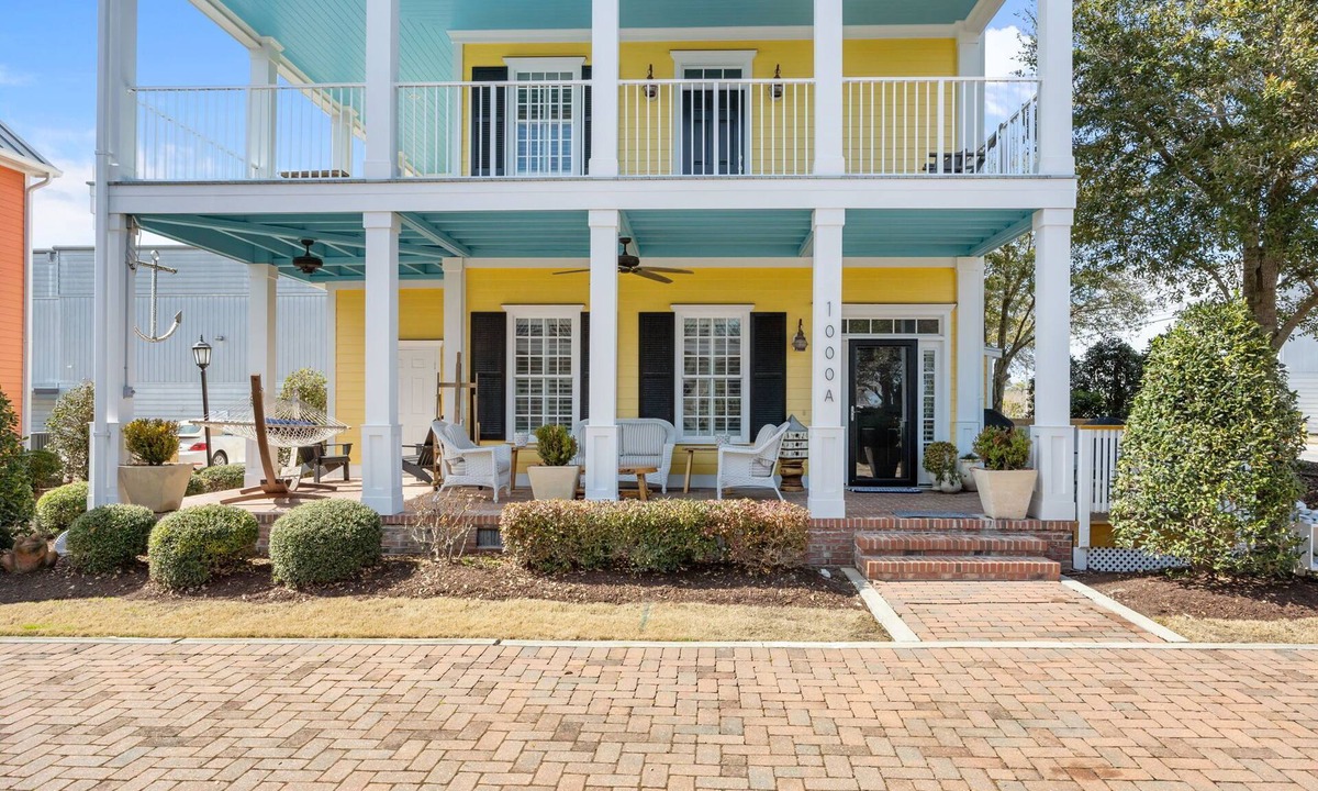 Morehead City Condo | Beautique Cottage — Romantic, Renovated Condo in Historic Beaufort