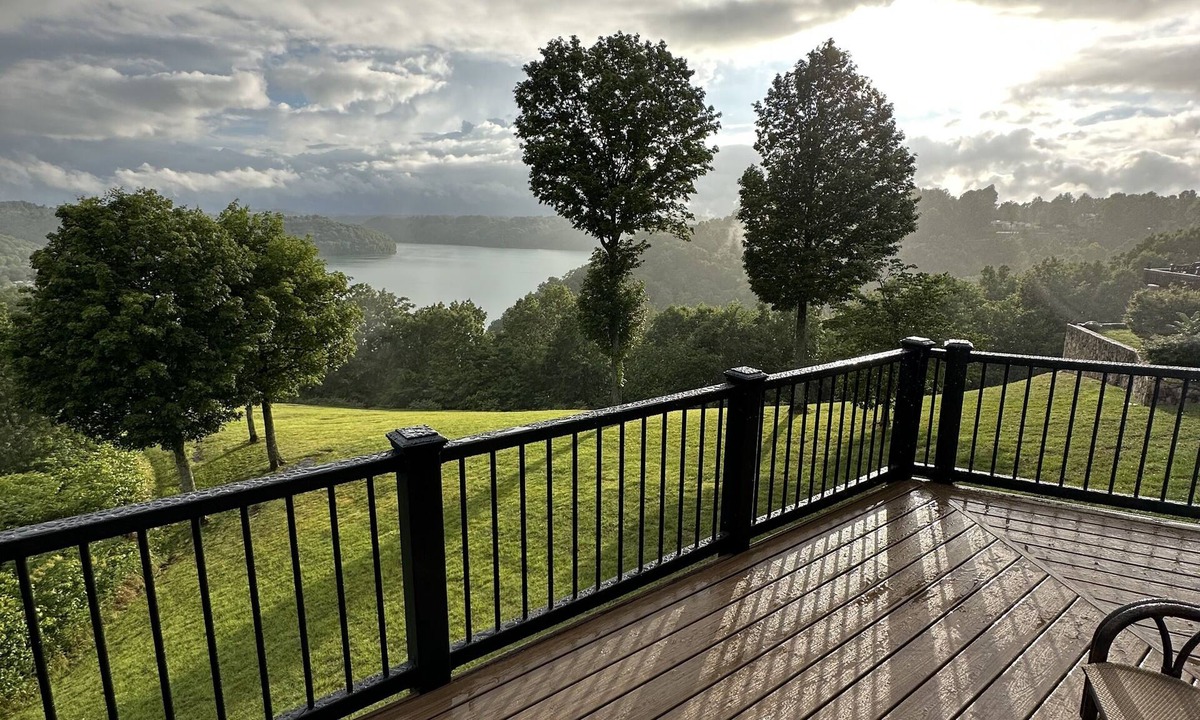 Byrdstown House | Best View and Location on Dale Hallow Lake! Very Private and Beautiful.