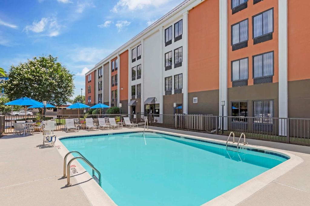 Wilmington Hotel | Best Western Plus Wilmington/Wrightsville Beach