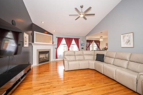 Fairfield House | Big Sky Retreat - Home for 10