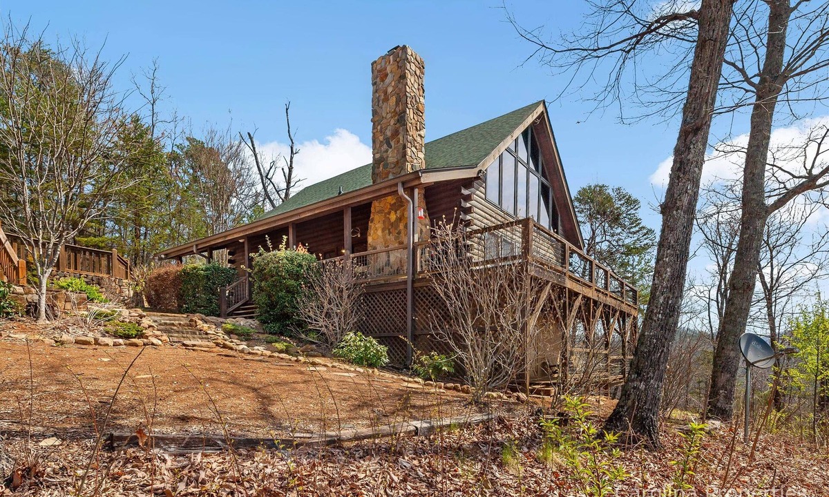 Vein Mountain Cabin | Big Views, Pet Friendly, Fire Pit - Mountain Moments by Carolina Properties
