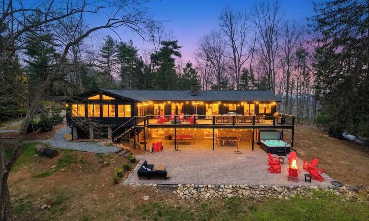 Skyland House | Biltmore Ridgetop Escape | Hot Tub + Sauna